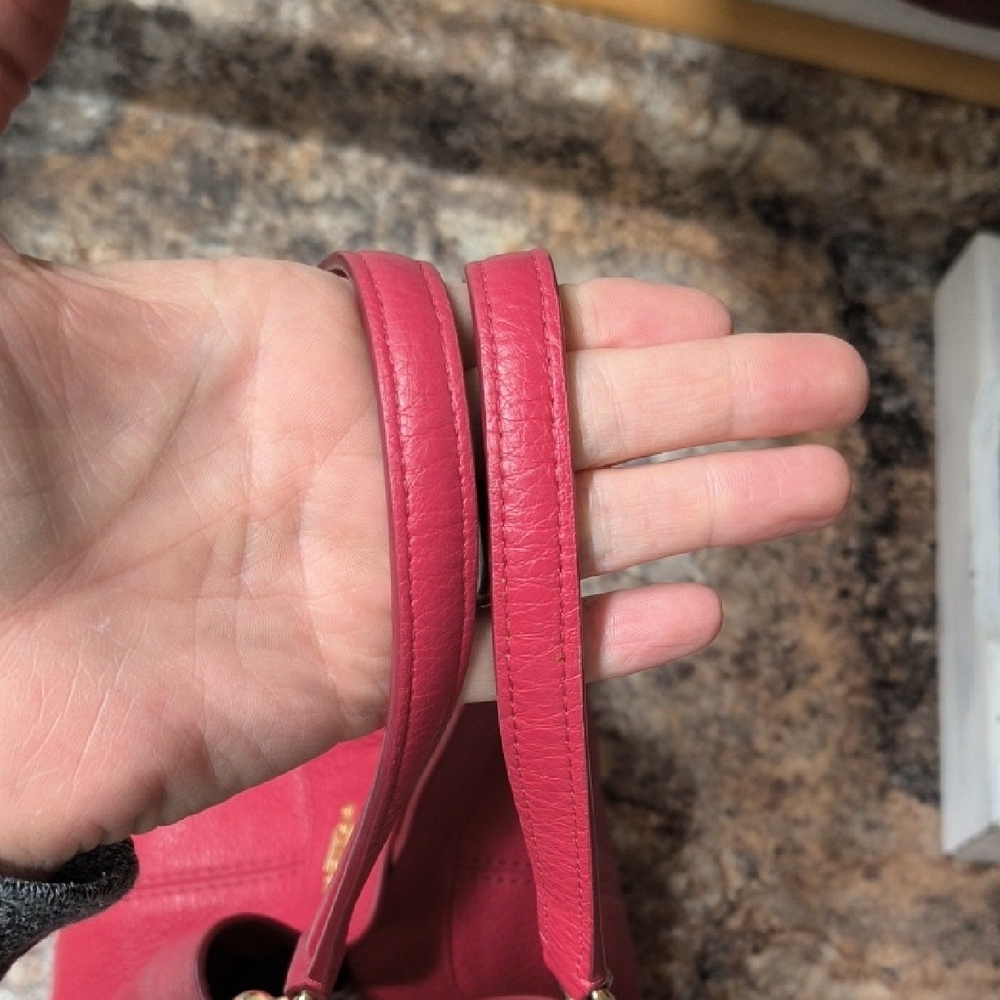 Coach Leather Shoulder Bag π Beautiful Strawberry Color π - Picture 9 of 16
